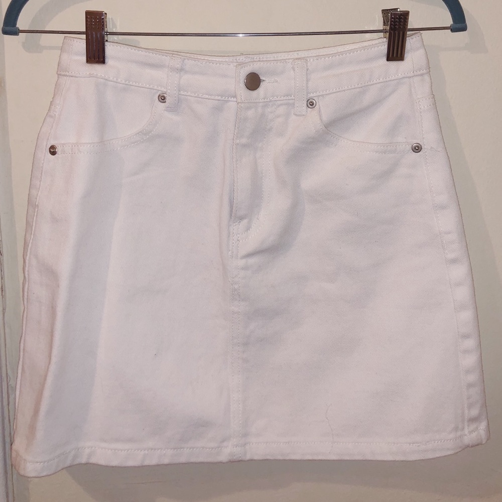 NEVER WORN white jean skirt